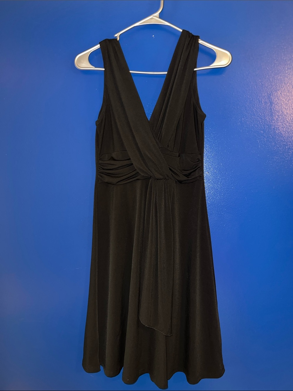Classic Black Sleeveless V-Neck Dress
